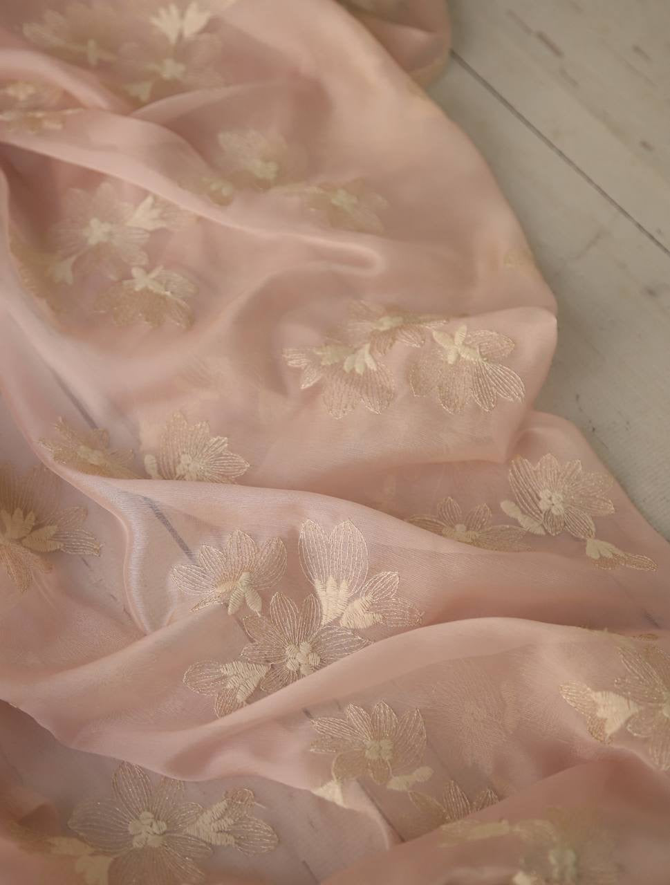 İpek Şifon 1.40m x 1.40m