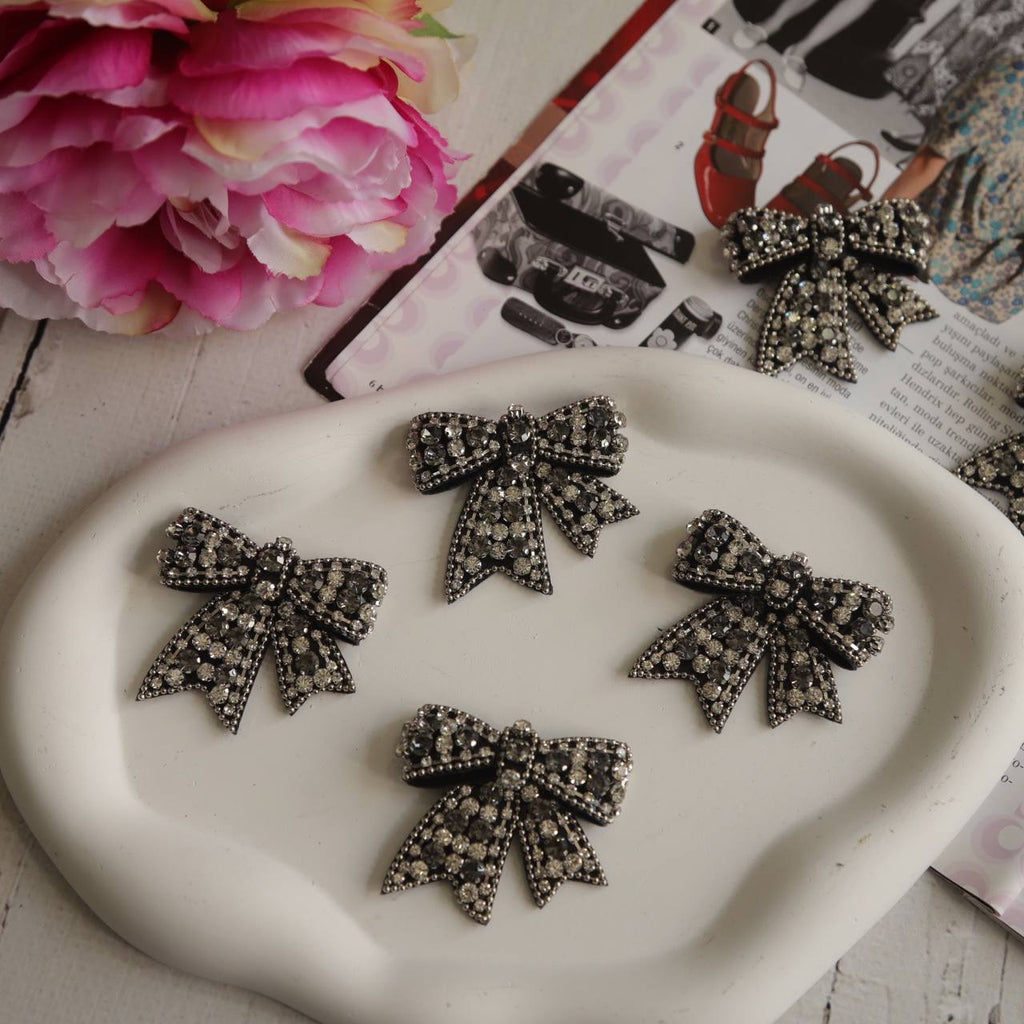 Taşlı fiyonk aplik