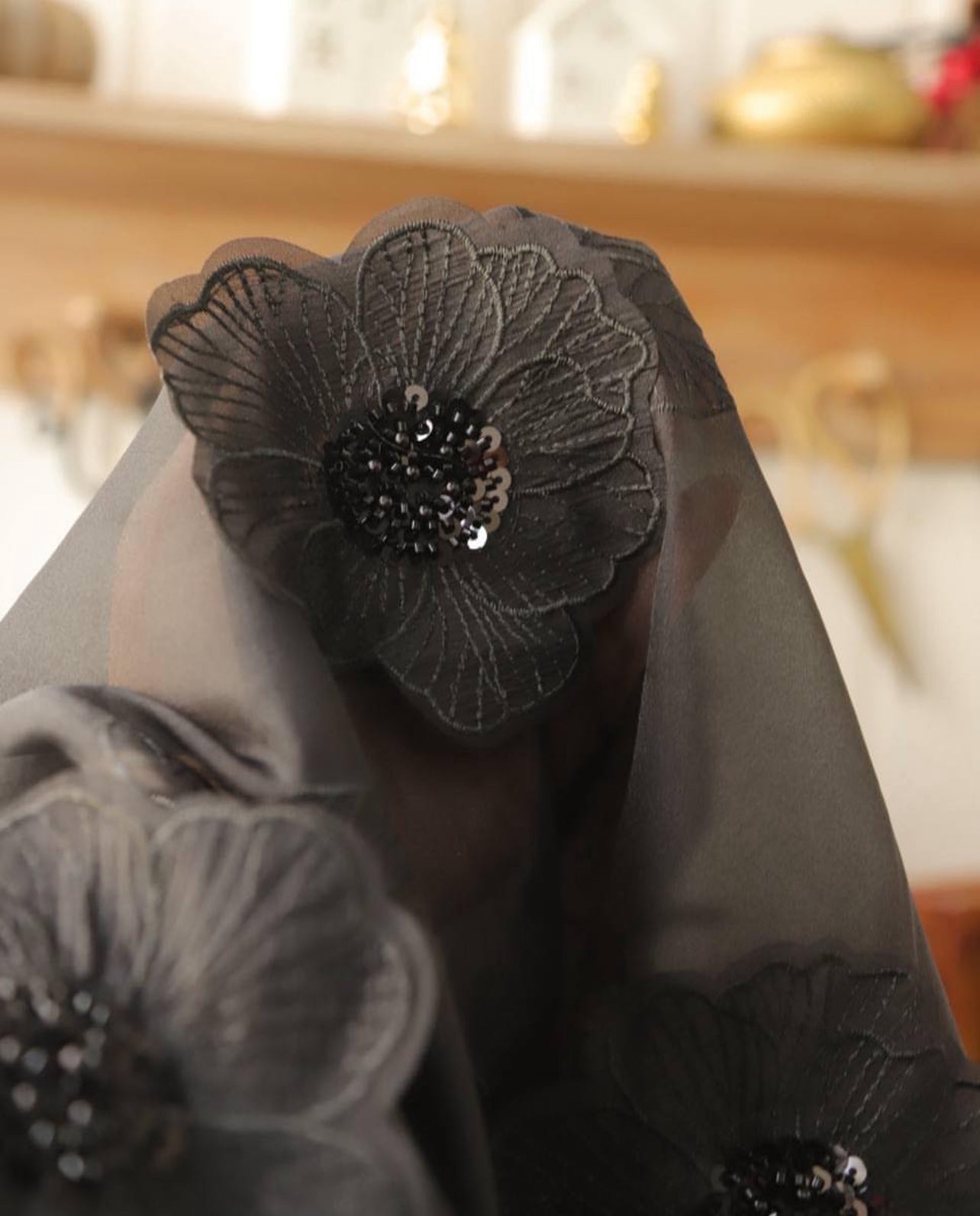 Üç boyutlu özel işlemeli organze kumaş