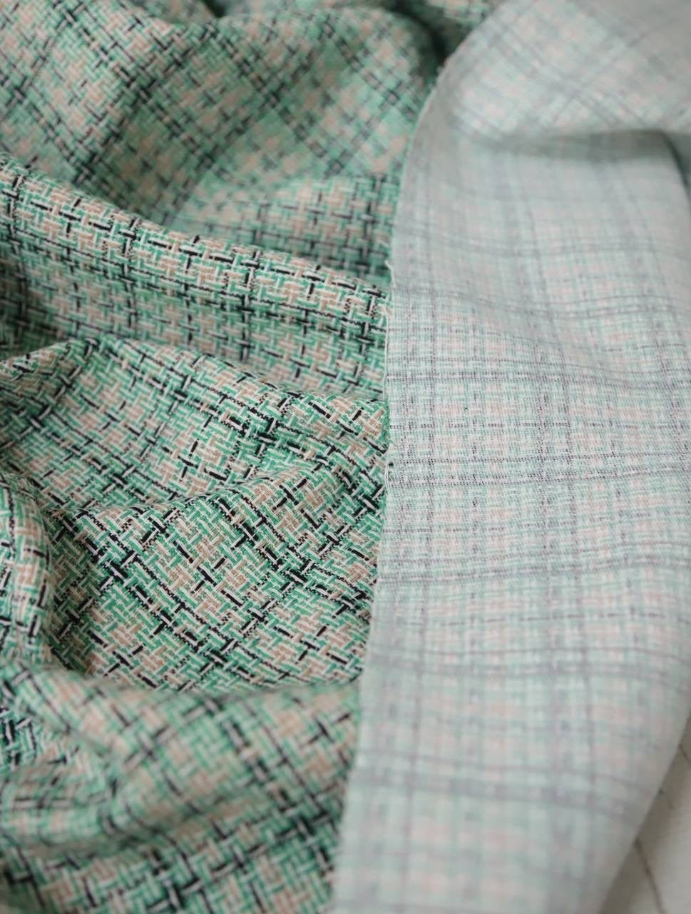 Chanel 2.15m x 1.45m