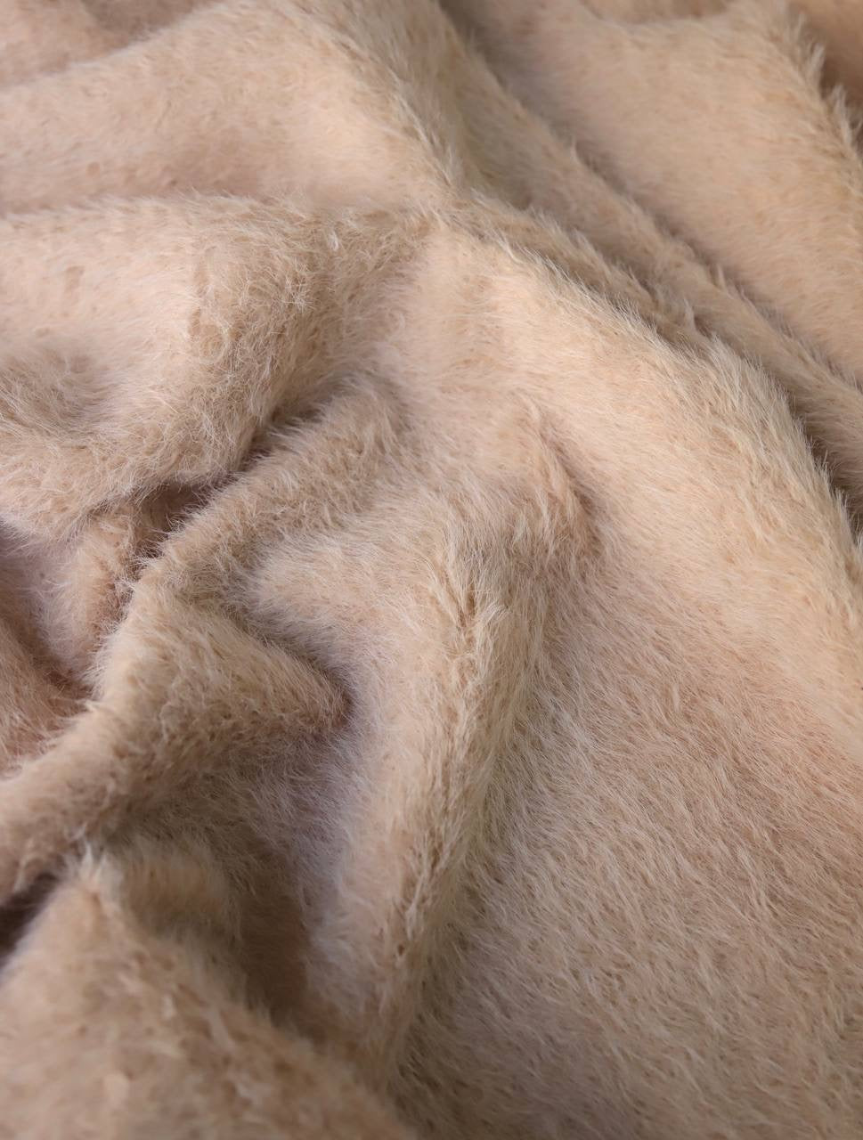 Orijinal tay tüyü 2.50m x 1.50m