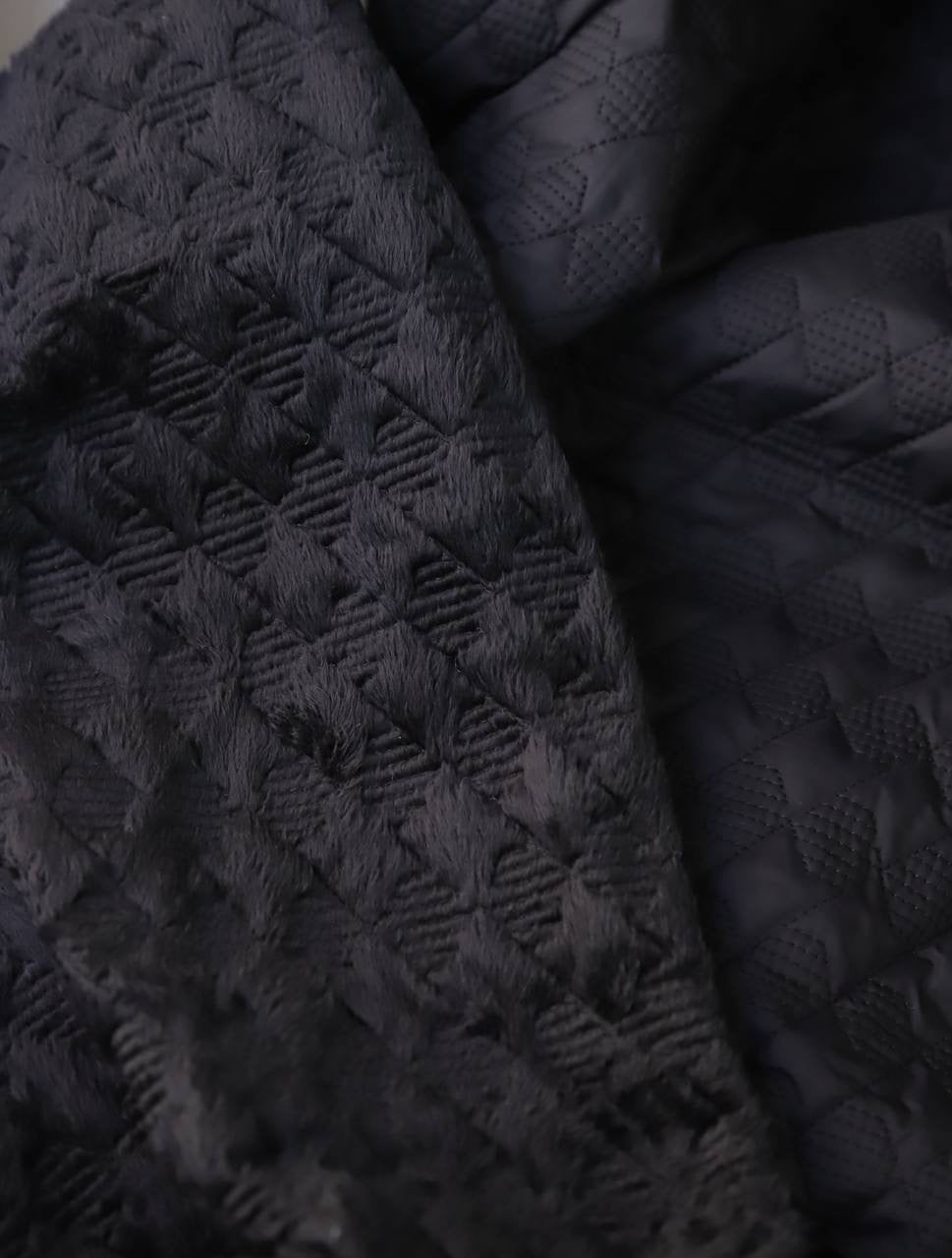 İçi kürklü kapitone 2.80m x 1.40m