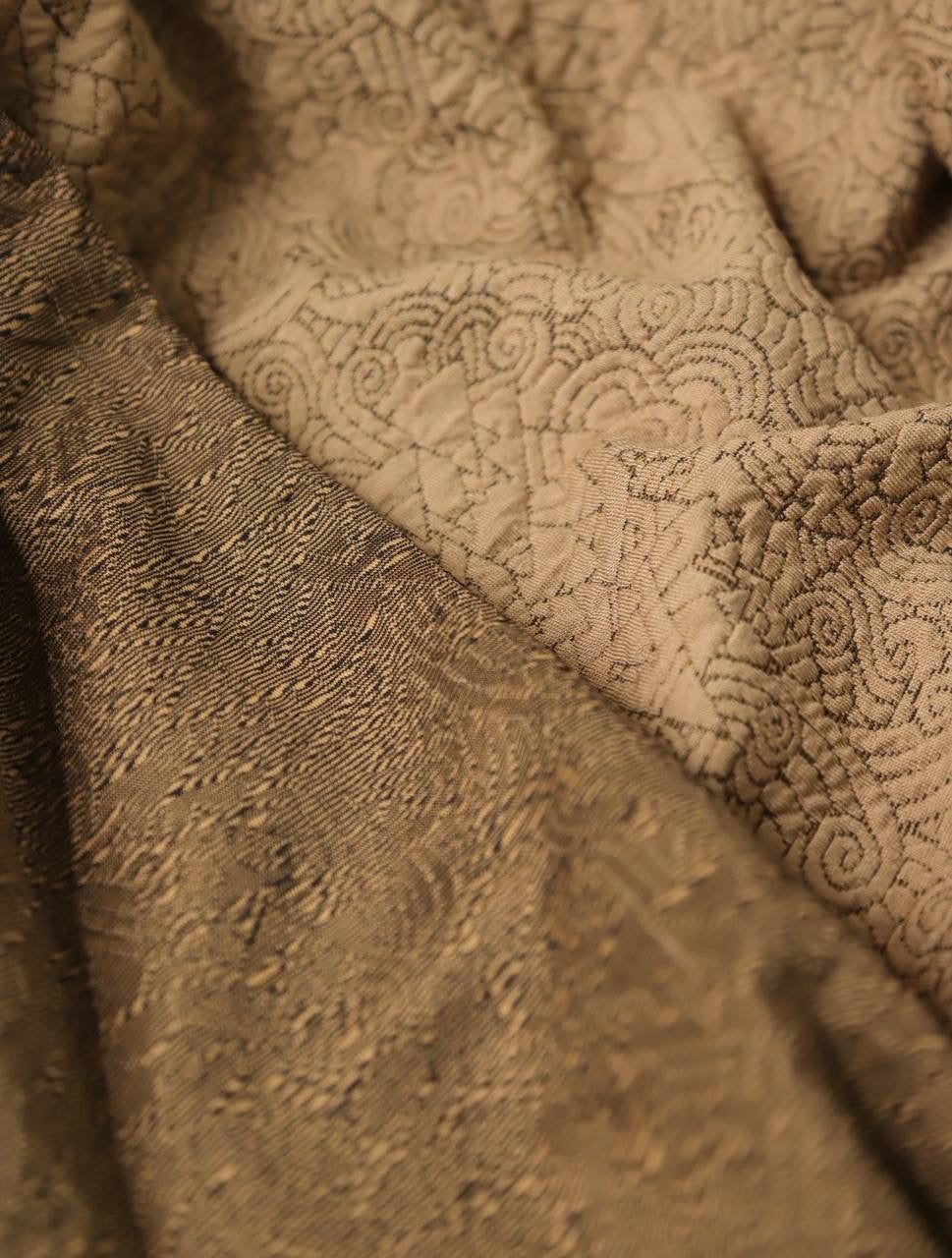 Aker Triko kapitone 2.10m x 1.65m