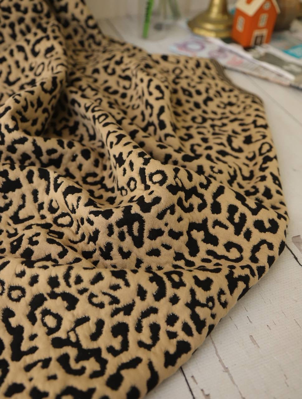 Kumaş kapitone gold sim geçişli