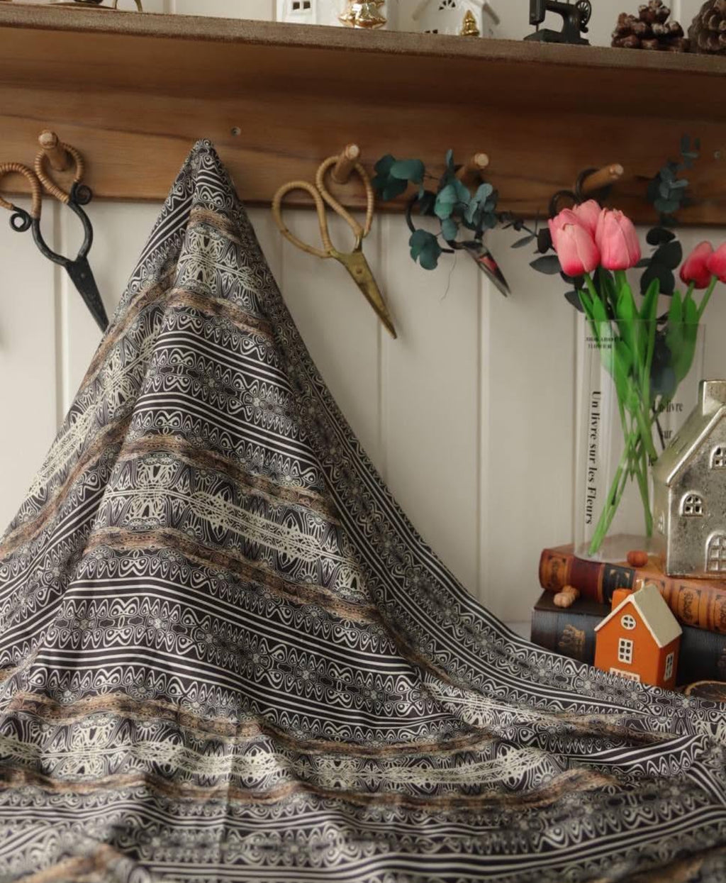 İpek saten retro desen