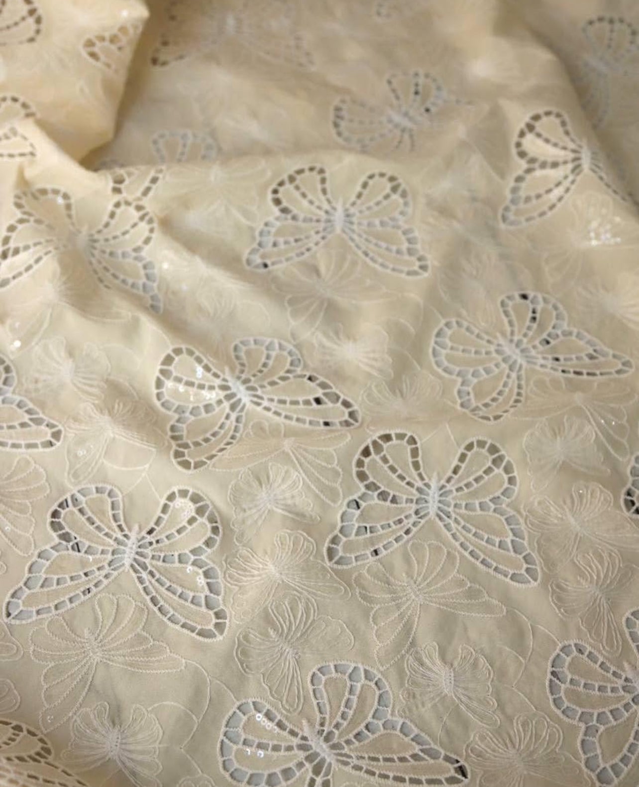 Kelebek fisto minik pullu