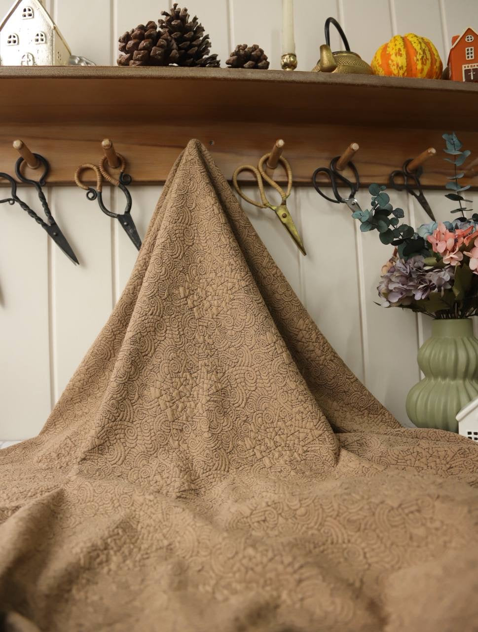 Aker Triko kapitone 2.10m x 1.65m