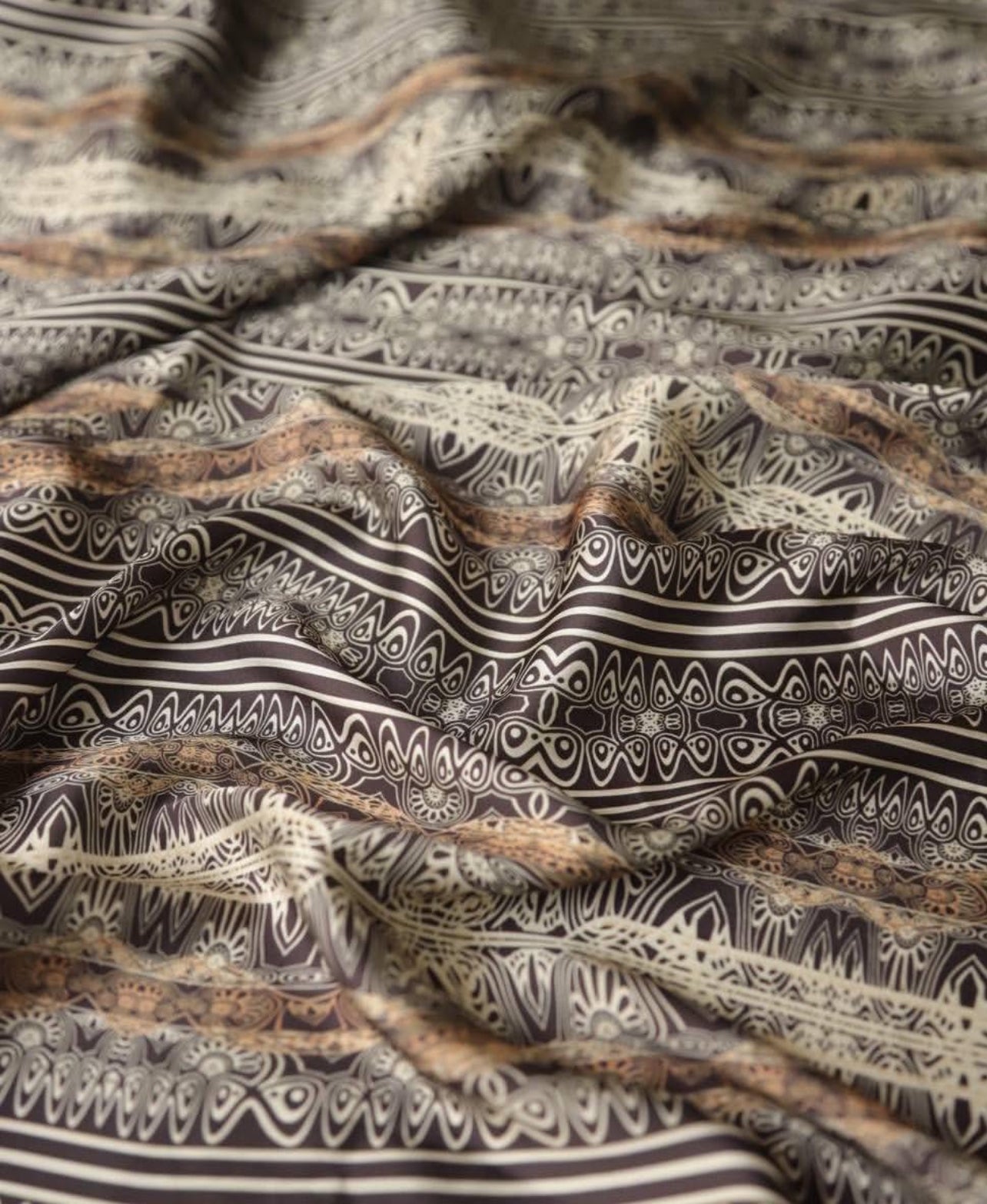 İpek saten retro desen