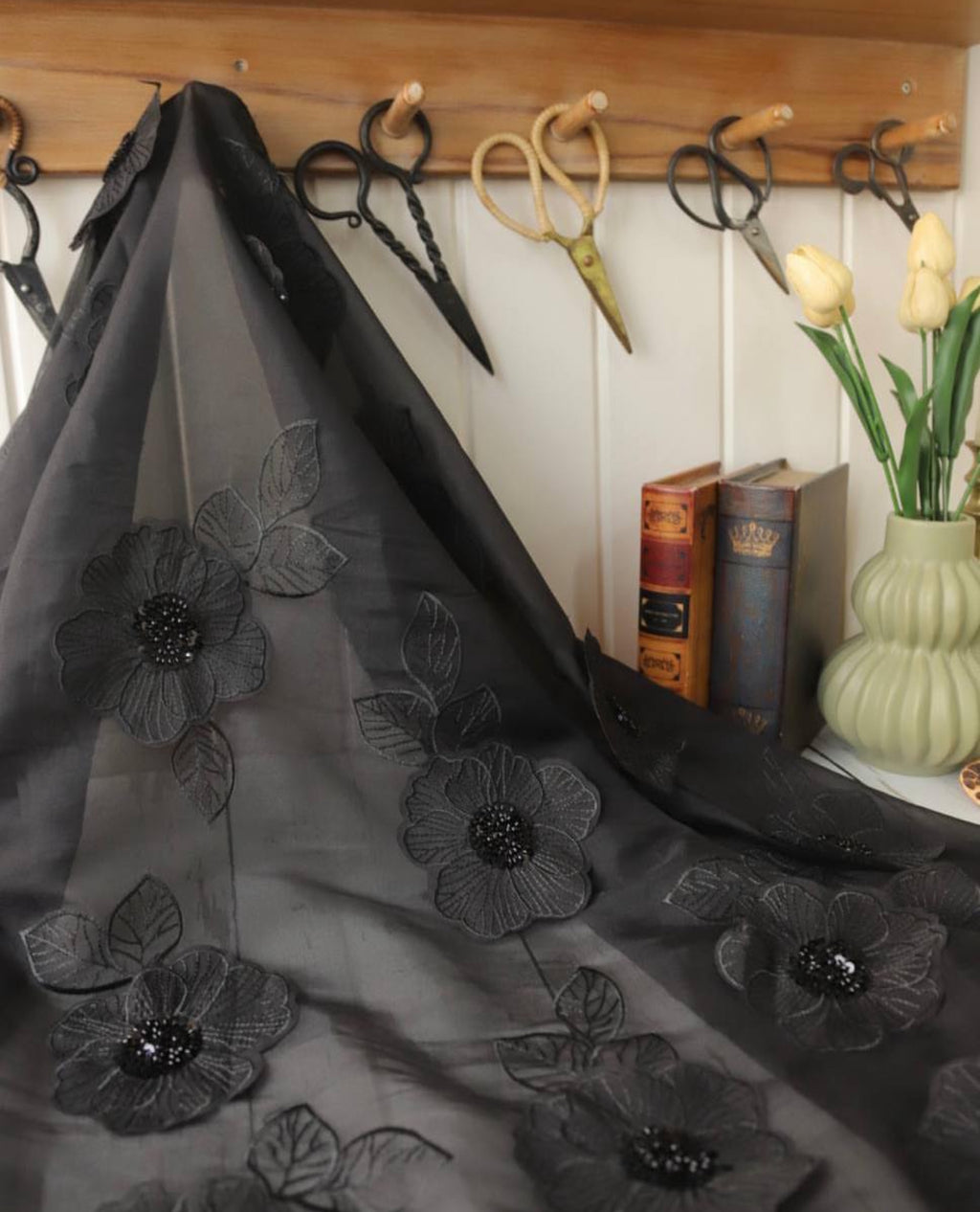 Üç boyutlu özel işlemeli organze kumaş