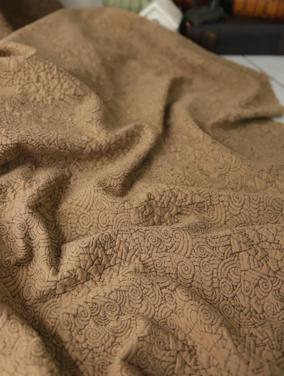 Aker Triko kapitone 2.10m x 1.65m