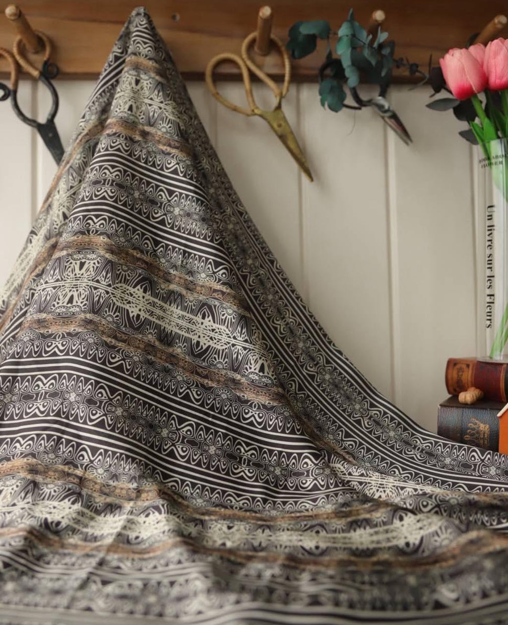 İpek saten retro desen