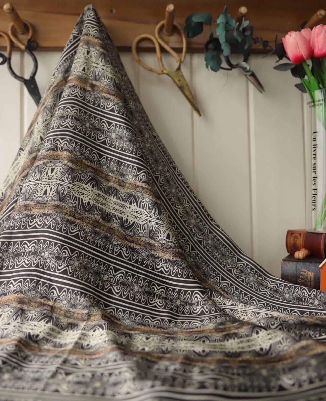 İpek saten retro desen