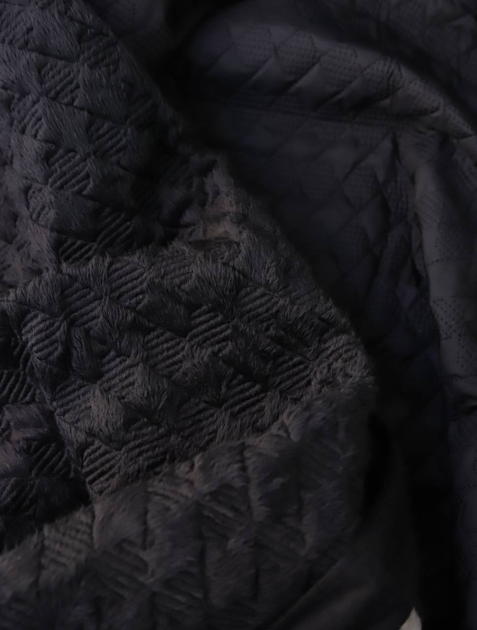 İçi kürklü kapitone 2.80m x 1.40m