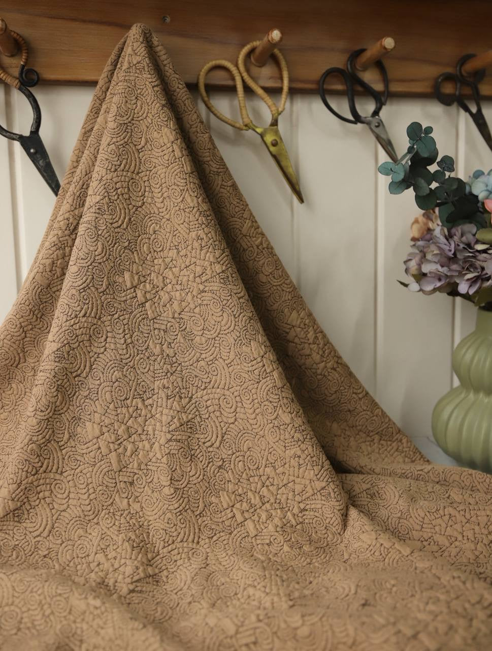 Aker Triko kapitone 2.10m x 1.65m