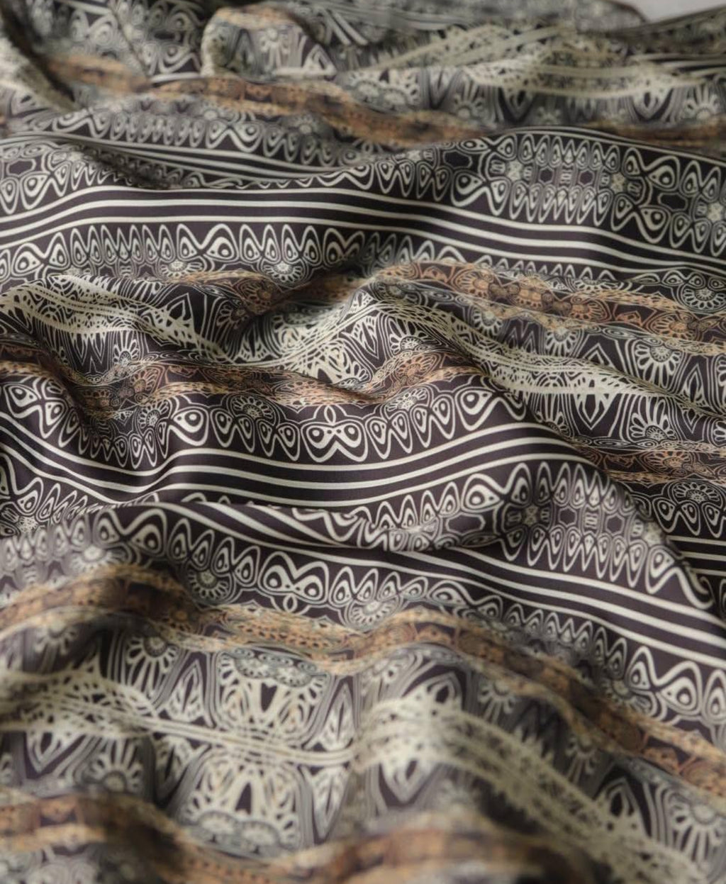 İpek saten retro desen