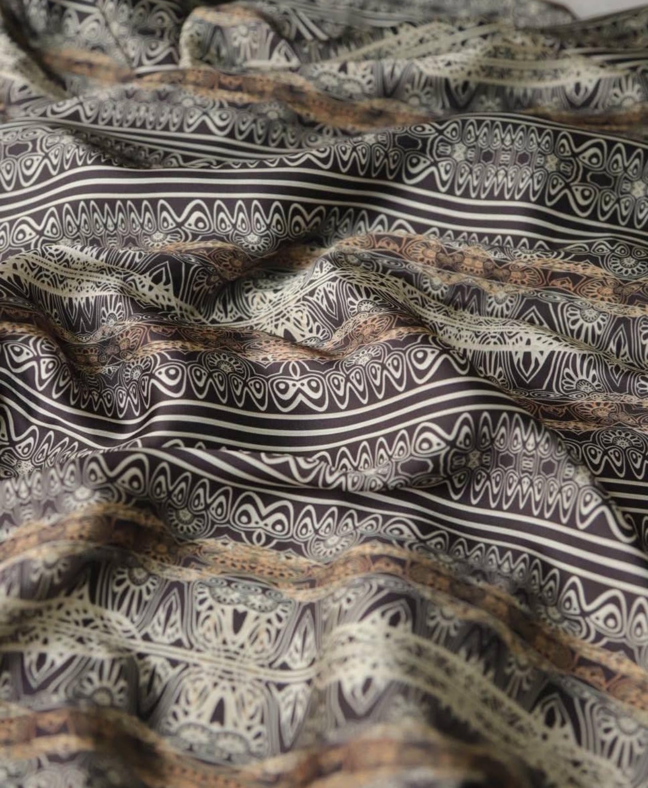 İpek saten retro desen