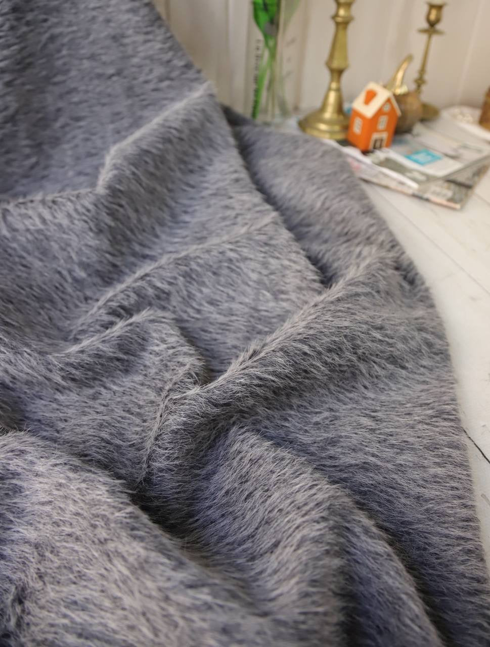 Orijinal tay tüyü 1.50m x 1.50m

Tamamı 675