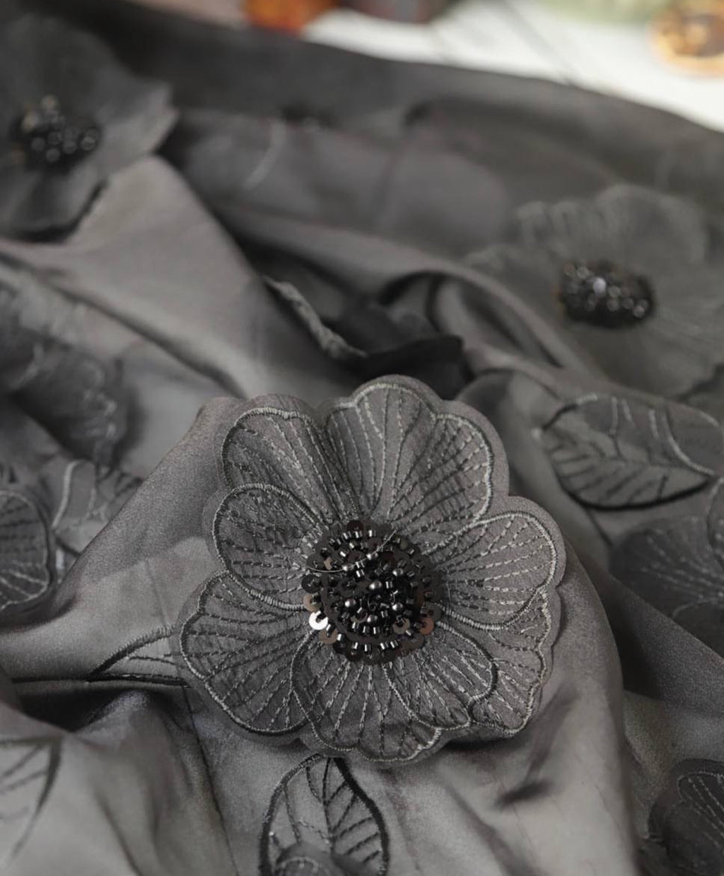 Üç boyutlu özel işlemeli organze kumaş