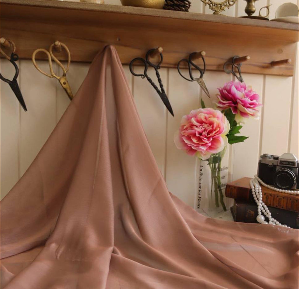 JANJAN şifon 1.70m x 1.45m
1m x 1.45m