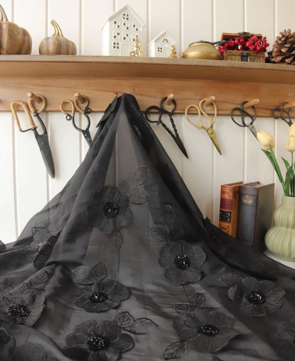 Üç boyutlu özel işlemeli organze kumaş