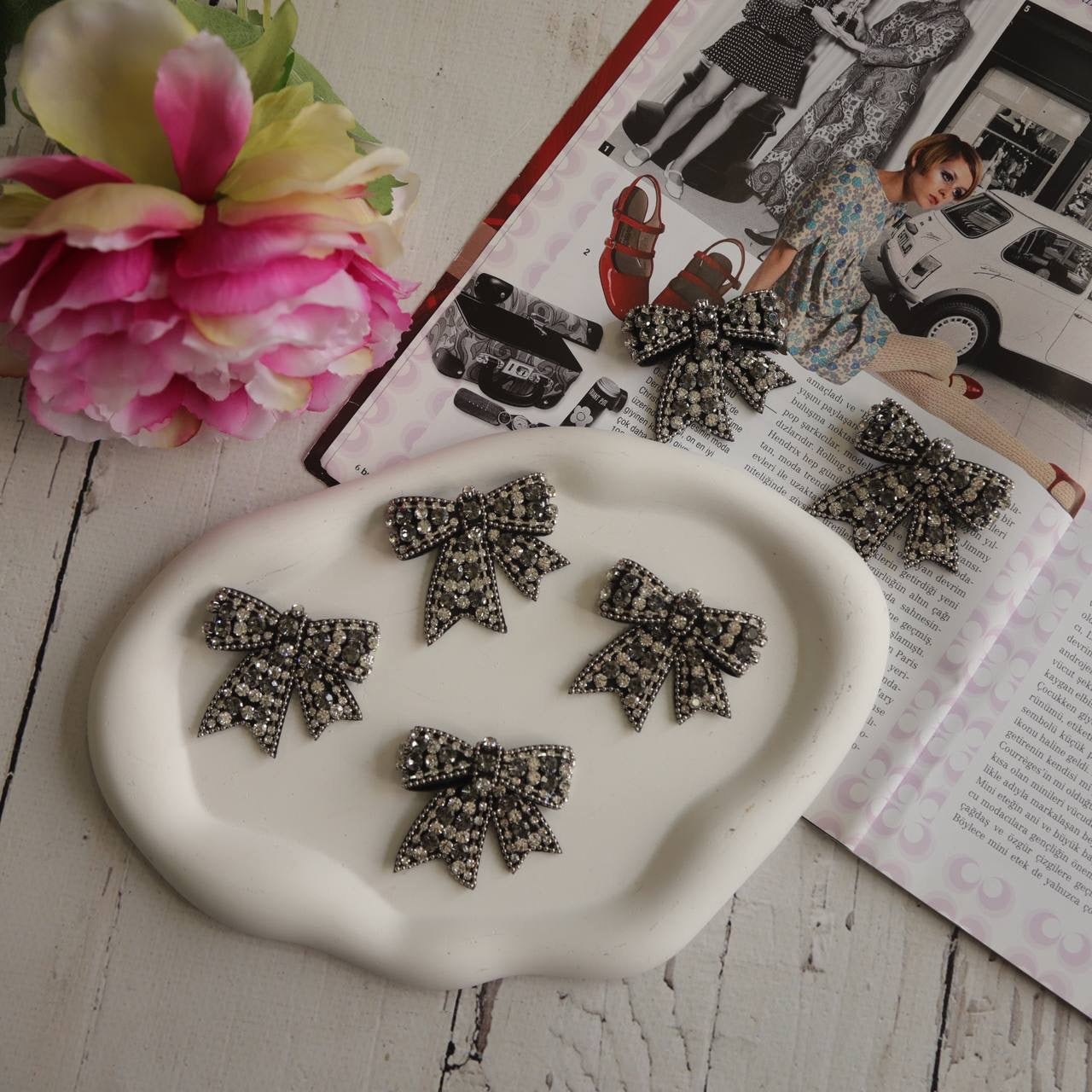 Taşlı fiyonk aplik