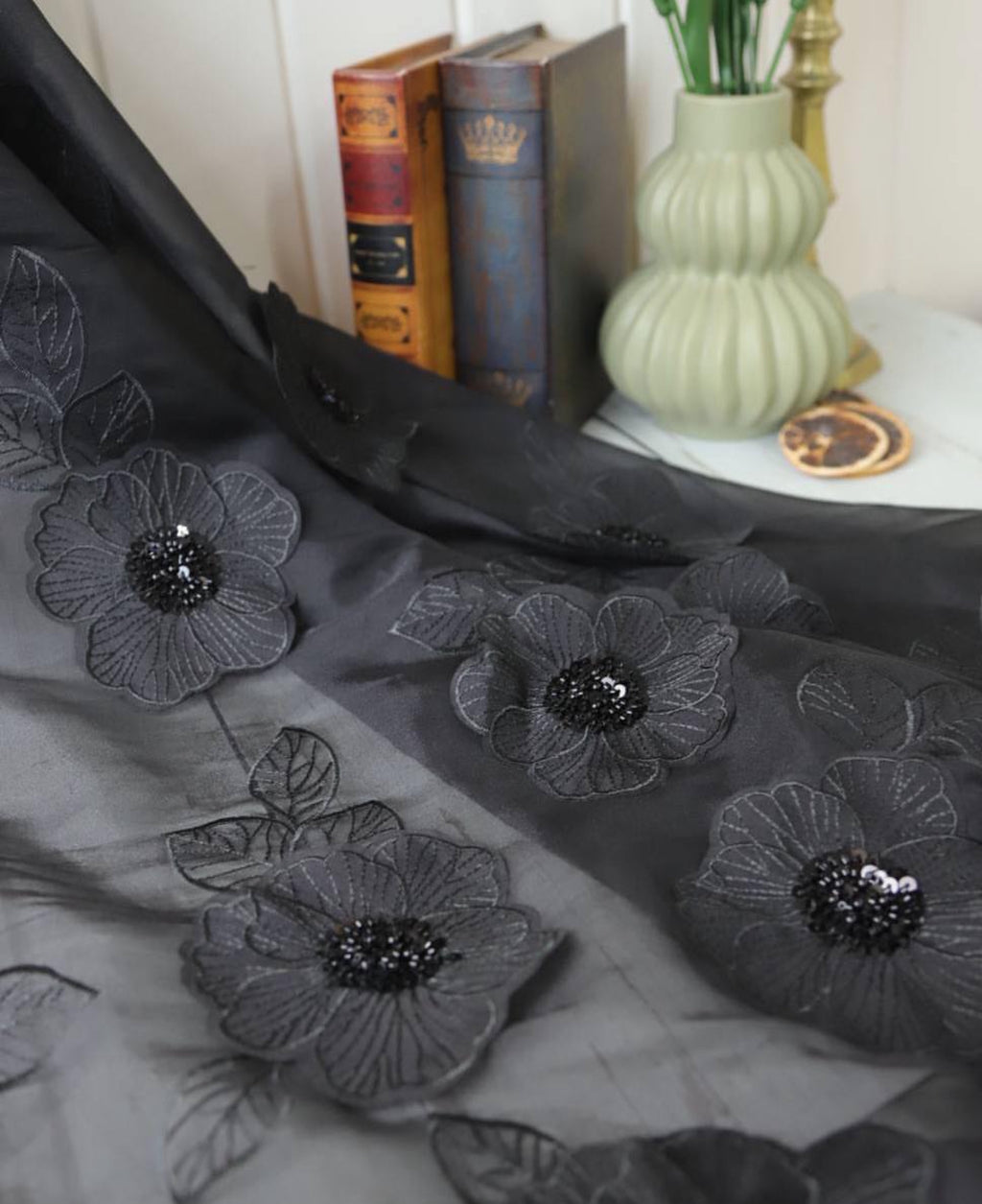 Üç boyutlu özel işlemeli organze kumaş