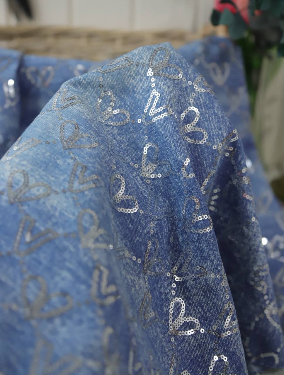 Kot üzeri kalpli payet