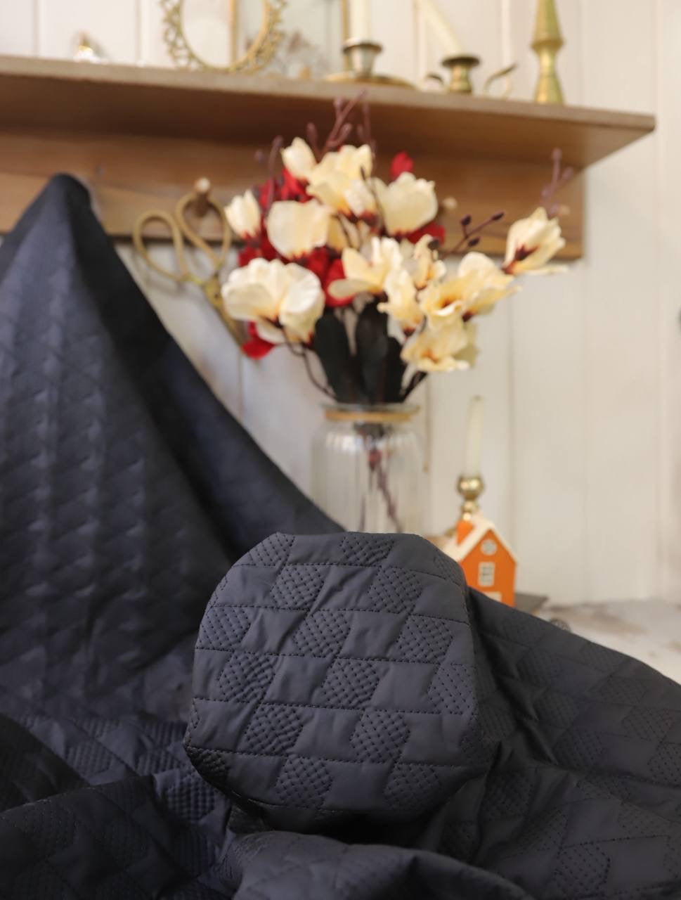 İçi kürklü kapitone 2.80m x 1.40m