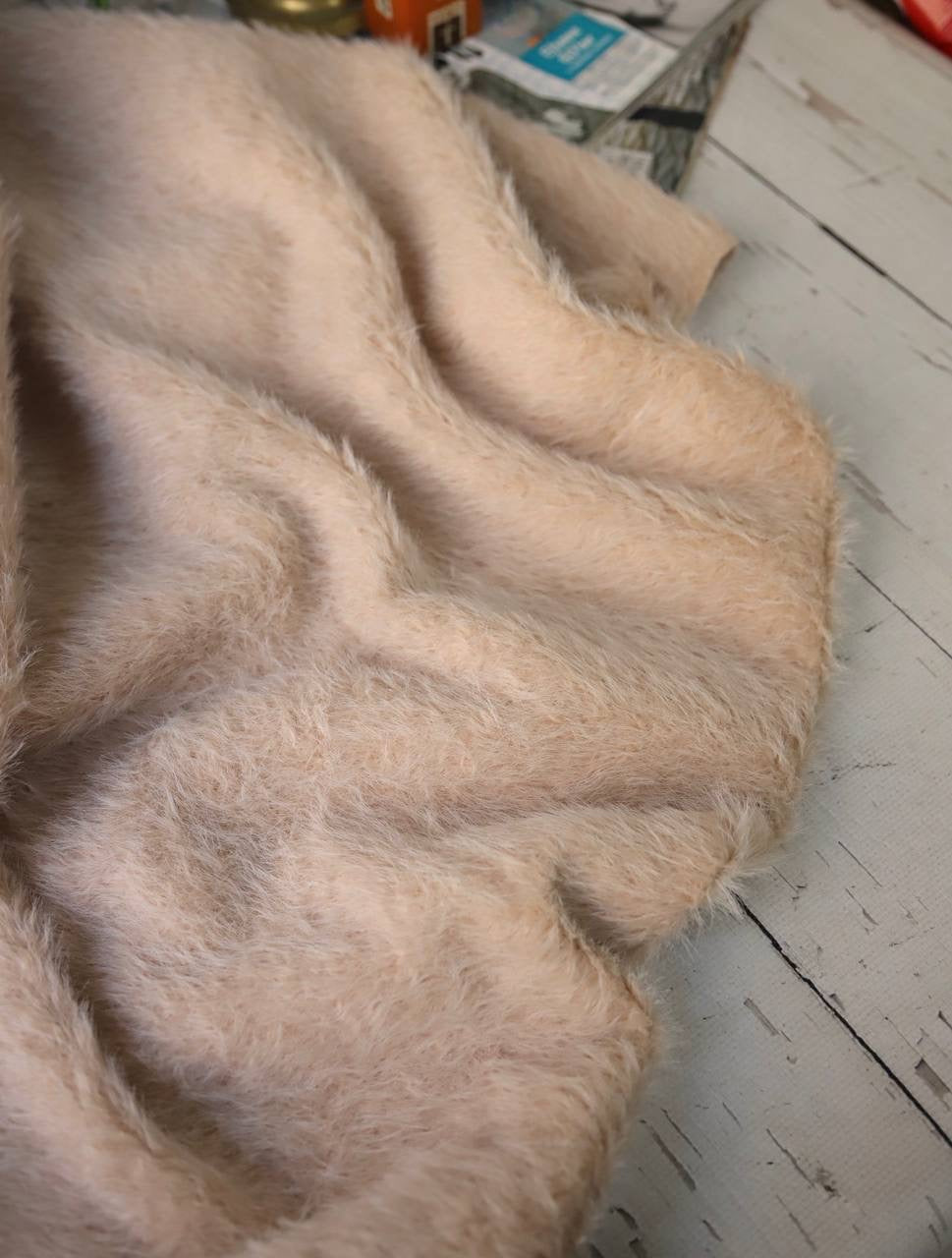 Orijinal tay tüyü 2.50m x 1.50m