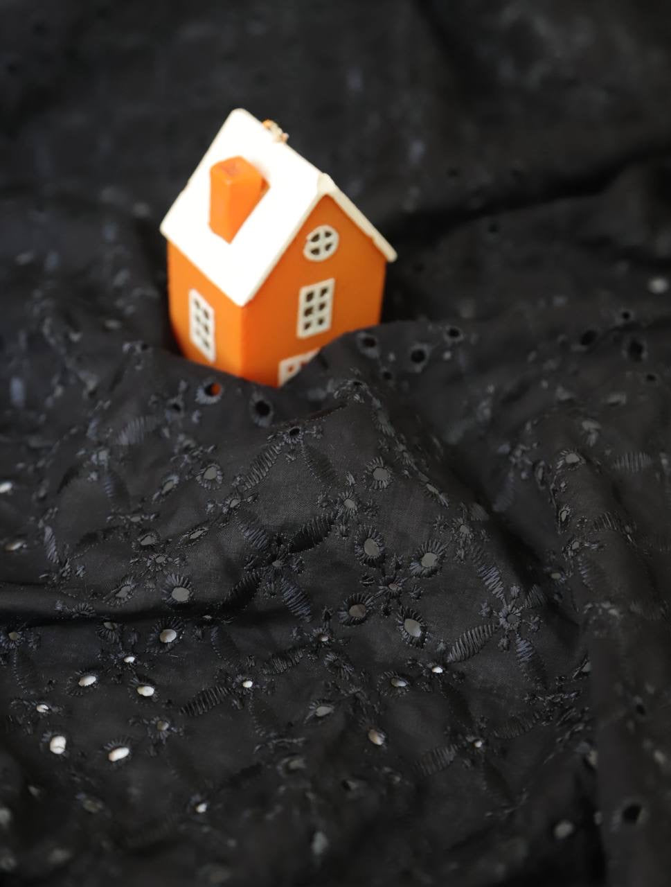 Nakışlı Şifon 1.70m x 1.35m