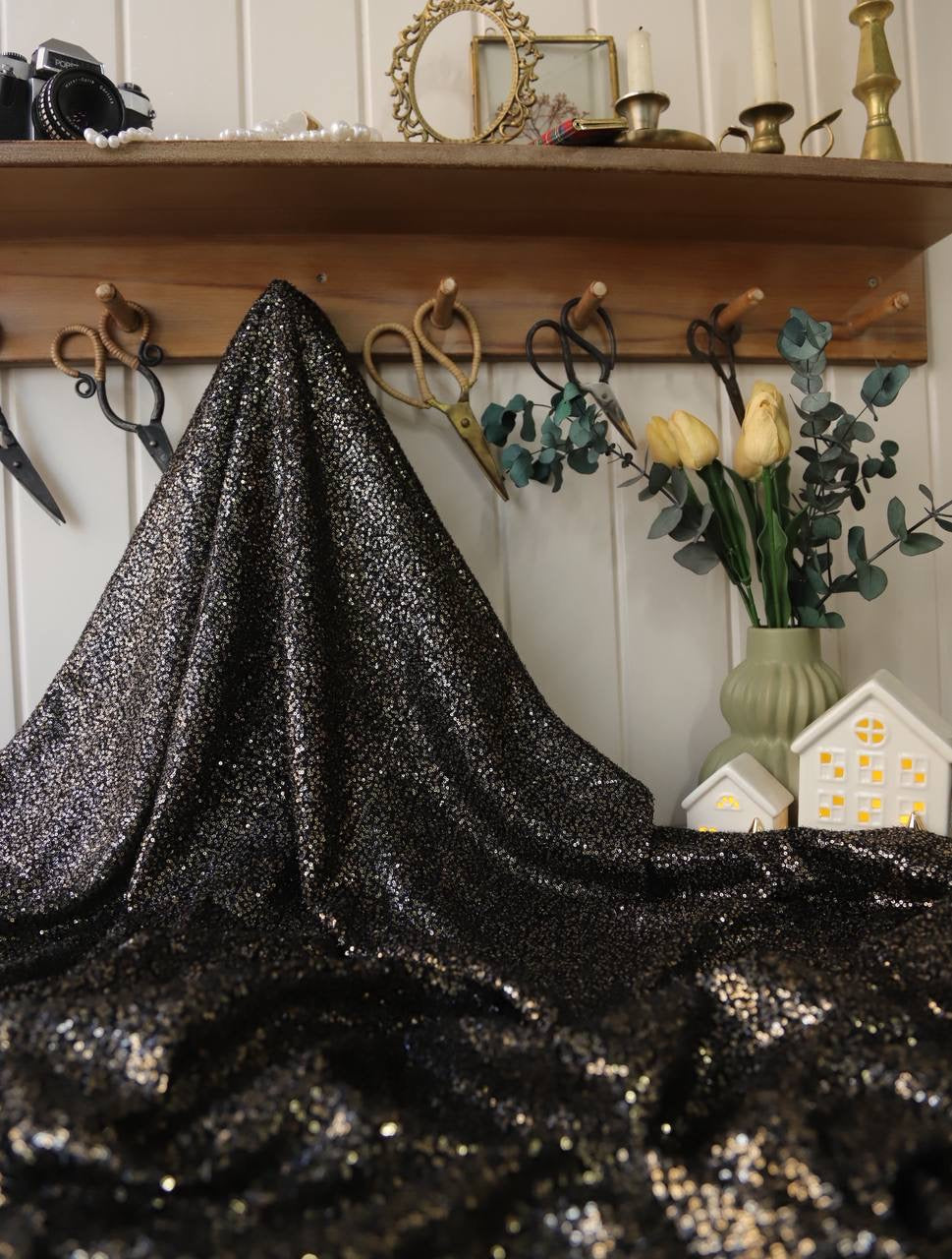 Sakallı Pullu Kumaş