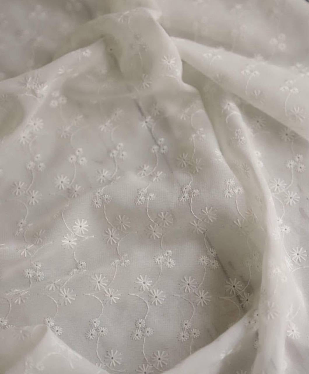 Nakışlı şifon 1.35m x 1.30m