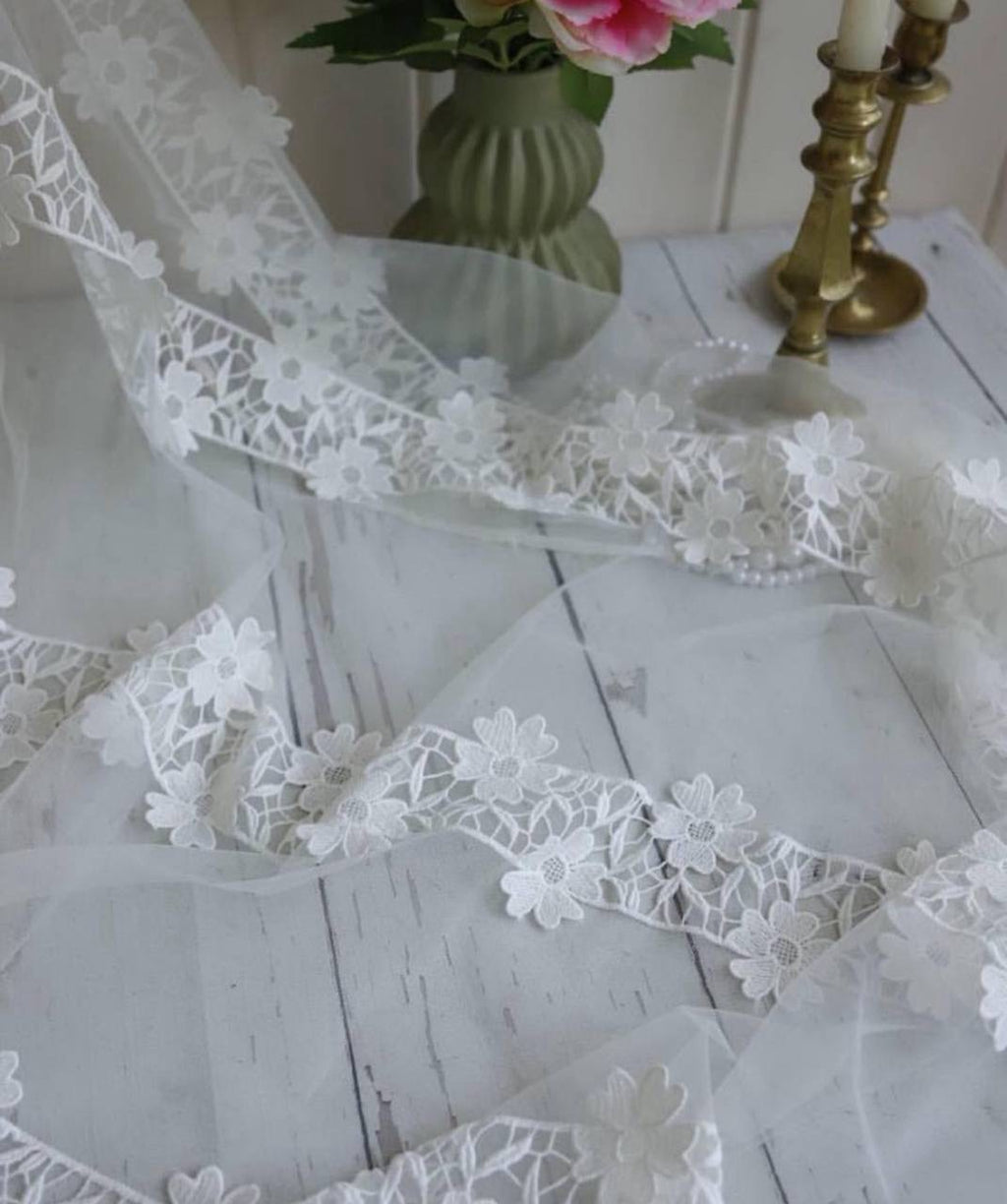 Dantel 3.70m x 1.25m