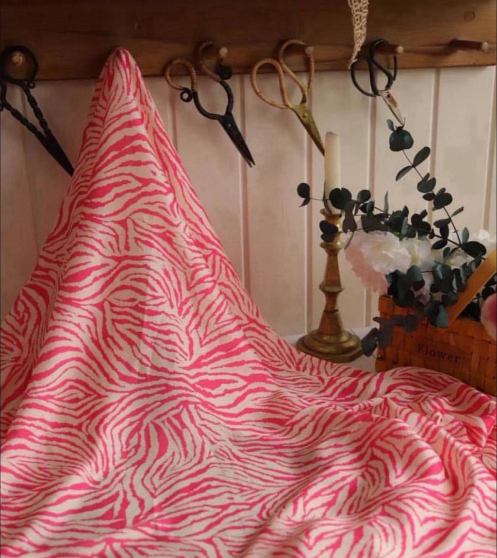 İpek Saten Dökümlü Kumaş