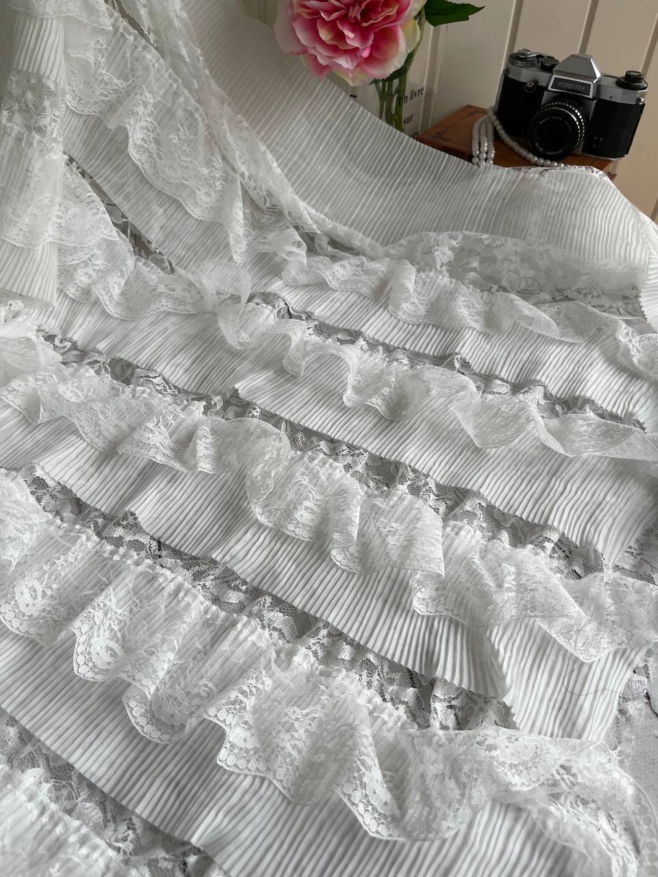 Dantel Detaylı Romantik Kumaş