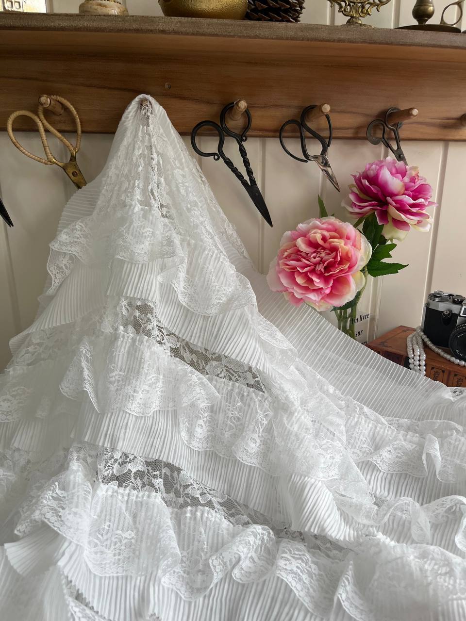 Dantel Detaylı Romantik Kumaş