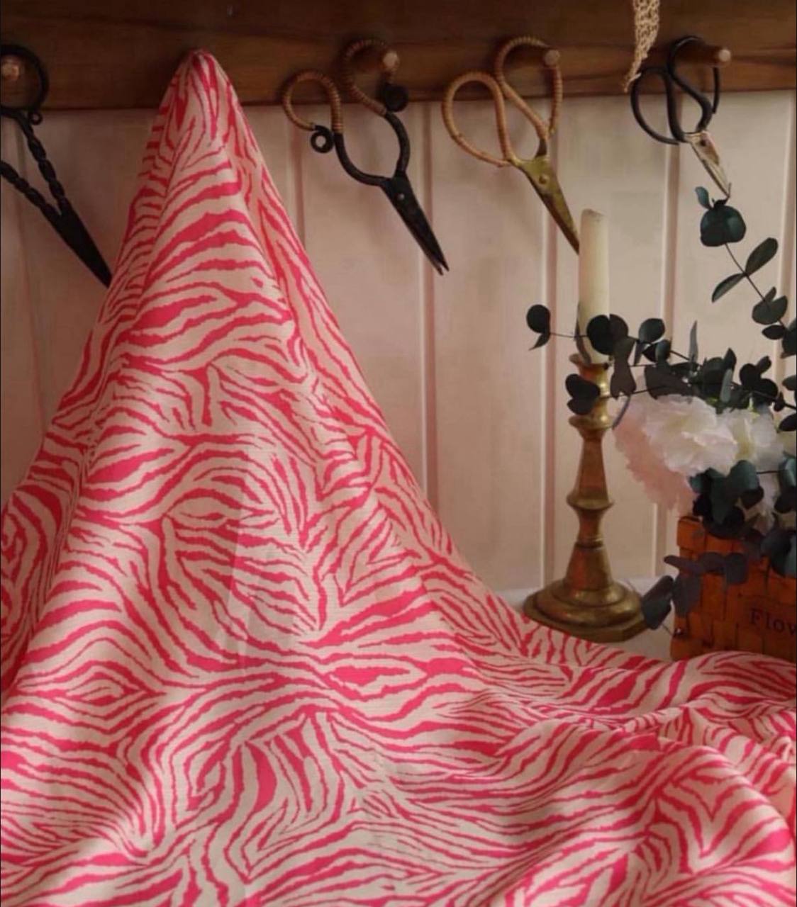 İpek Saten Dökümlü Kumaş