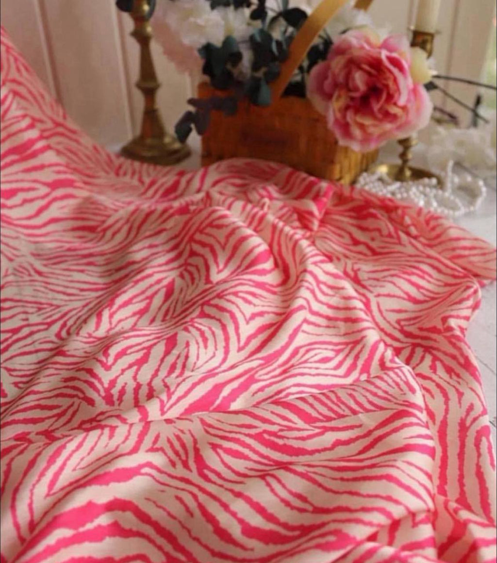 İpek Saten Dökümlü Kumaş