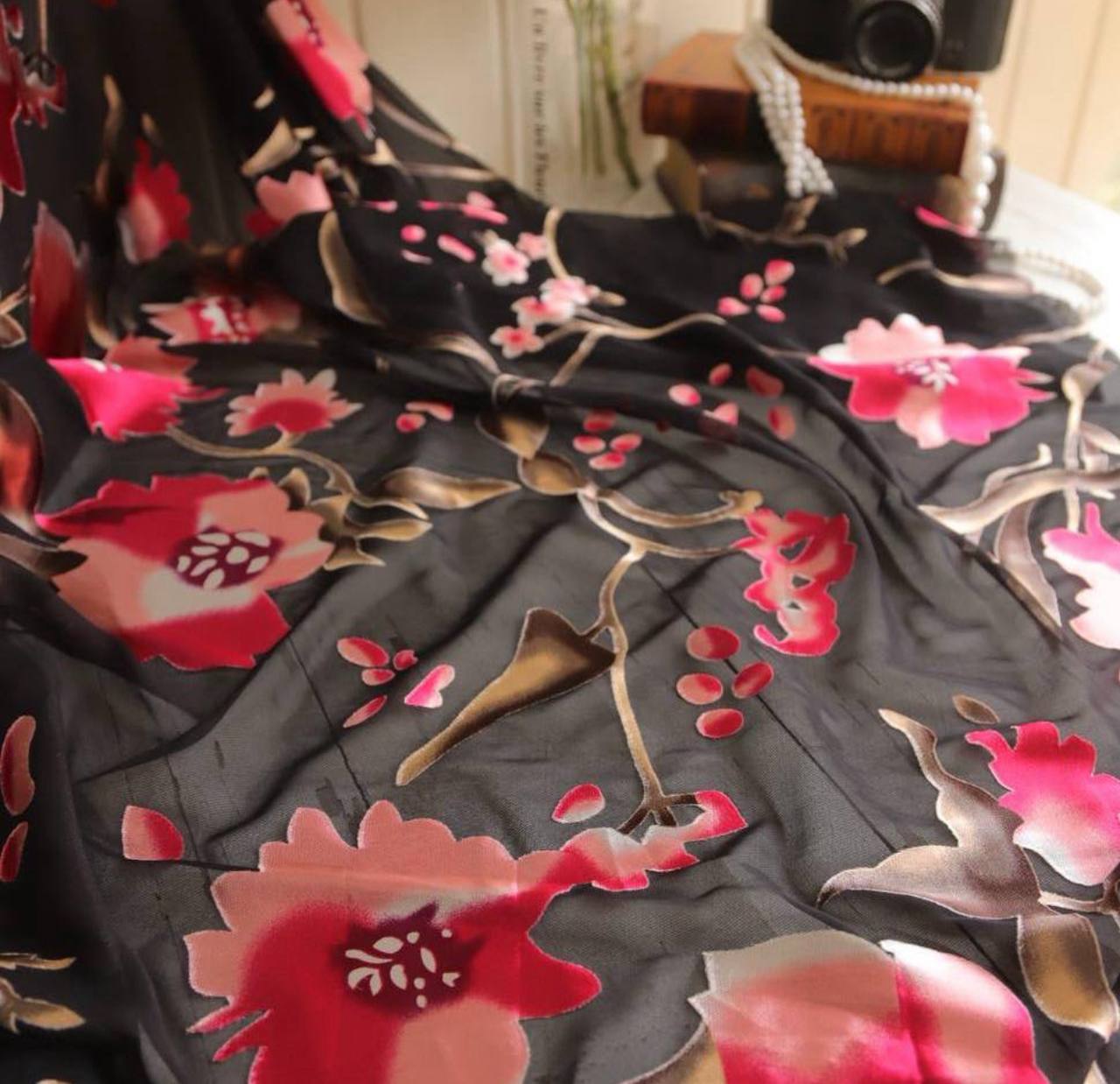 Yakma İpek Kadife Kumaş