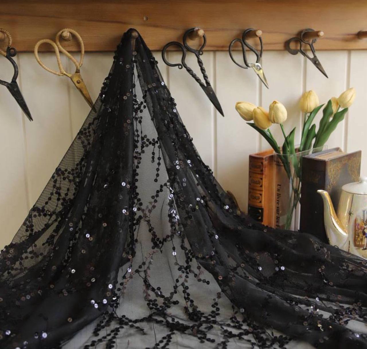 Saçaklı Pullu Kumaş