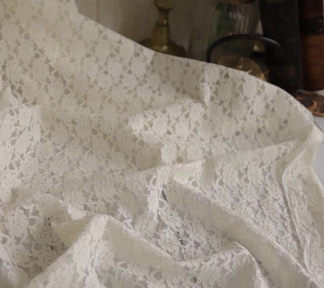 Romantik Vintage Dantel Krem Renk