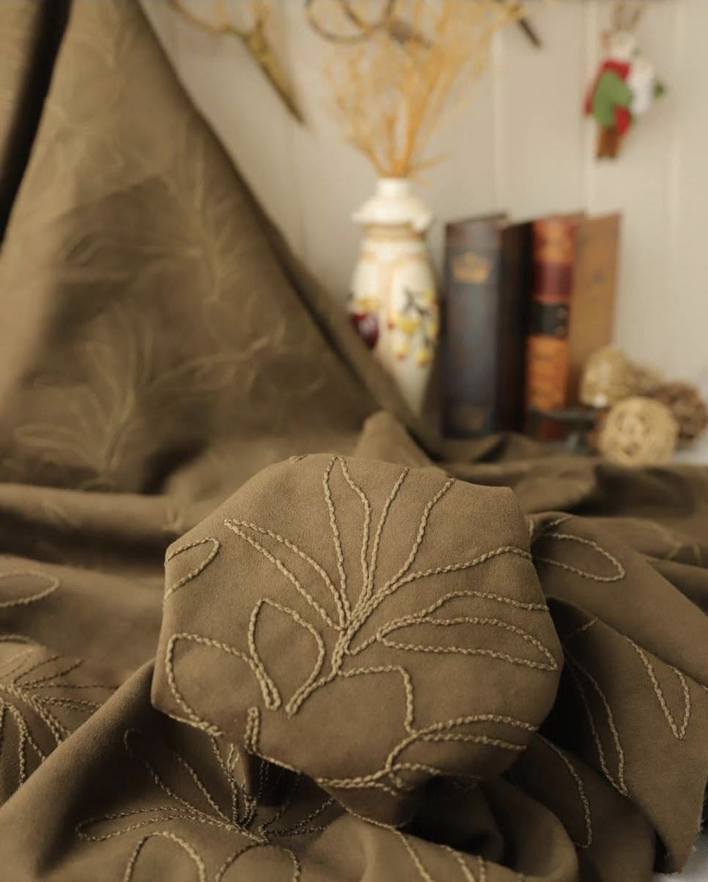 Nakışlı Süet Haki Yeşil