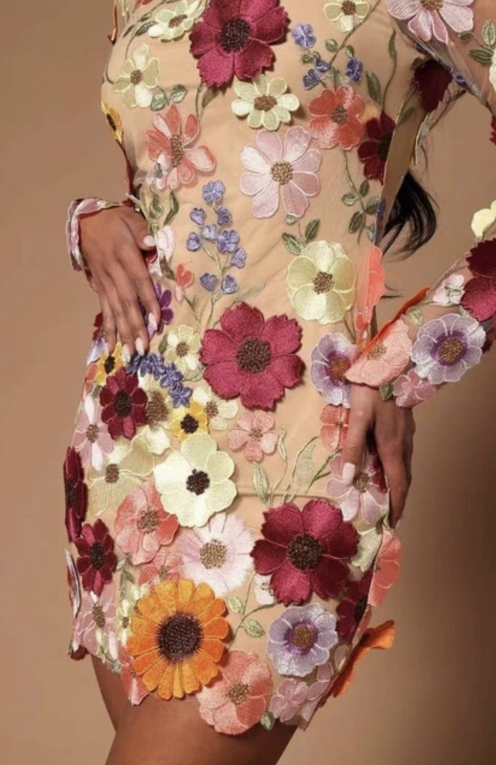 3 Boyutlu Dantel Siyah Zemin