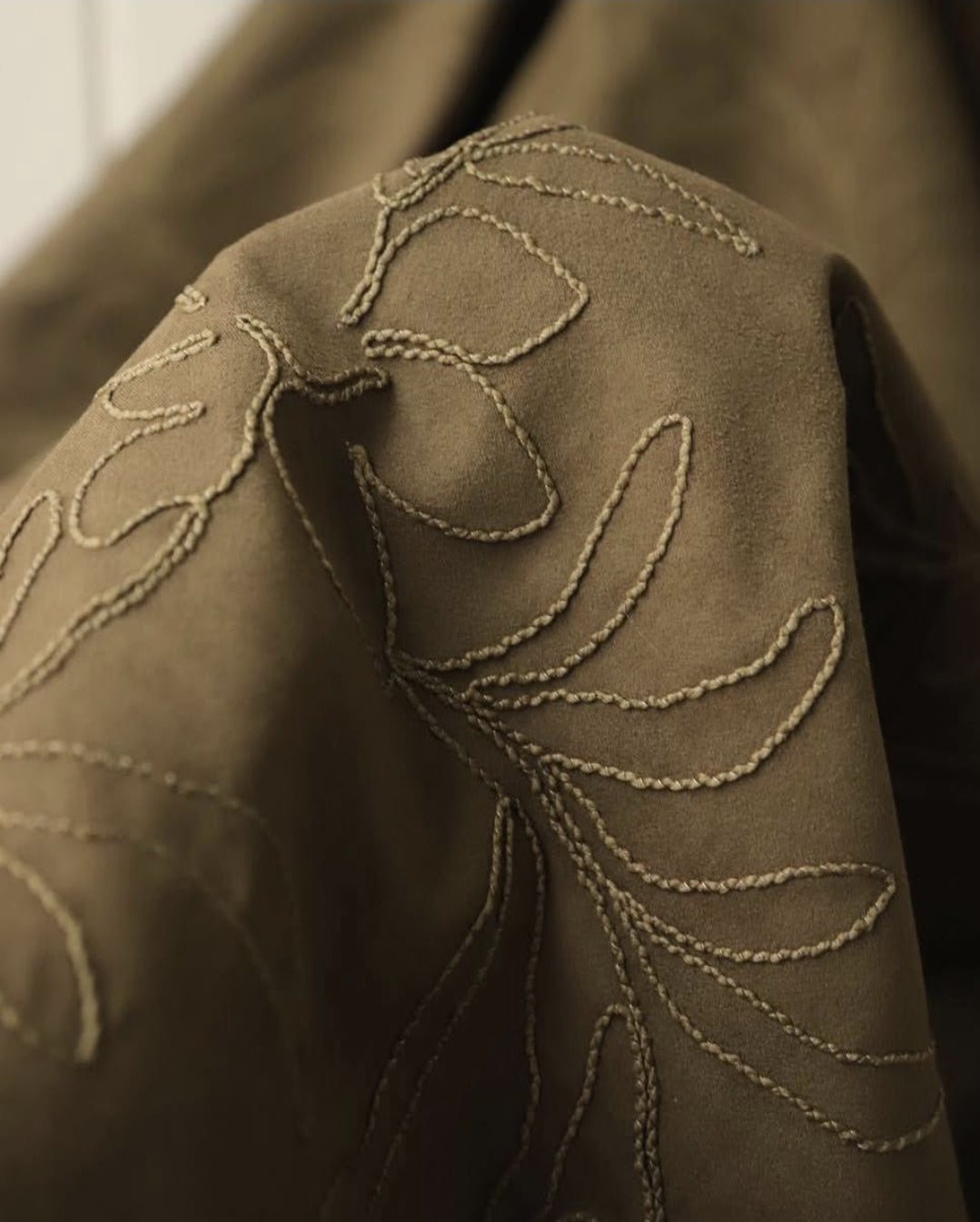 Nakışlı Süet Haki Yeşil