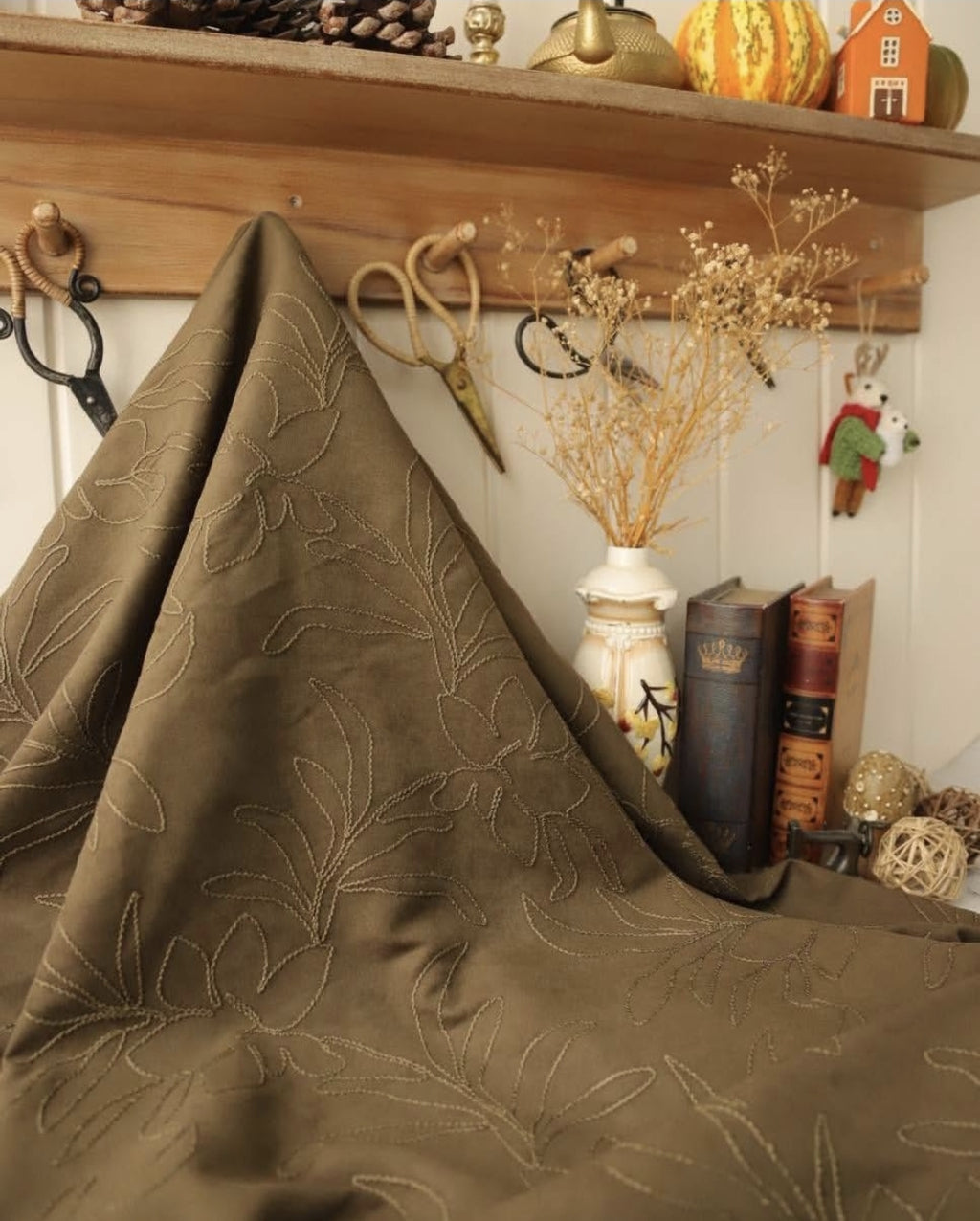 Nakışlı Süet Haki Yeşil