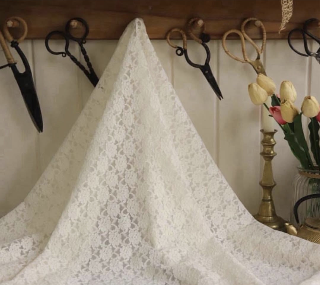 Romantik Vintage Dantel Krem Renk