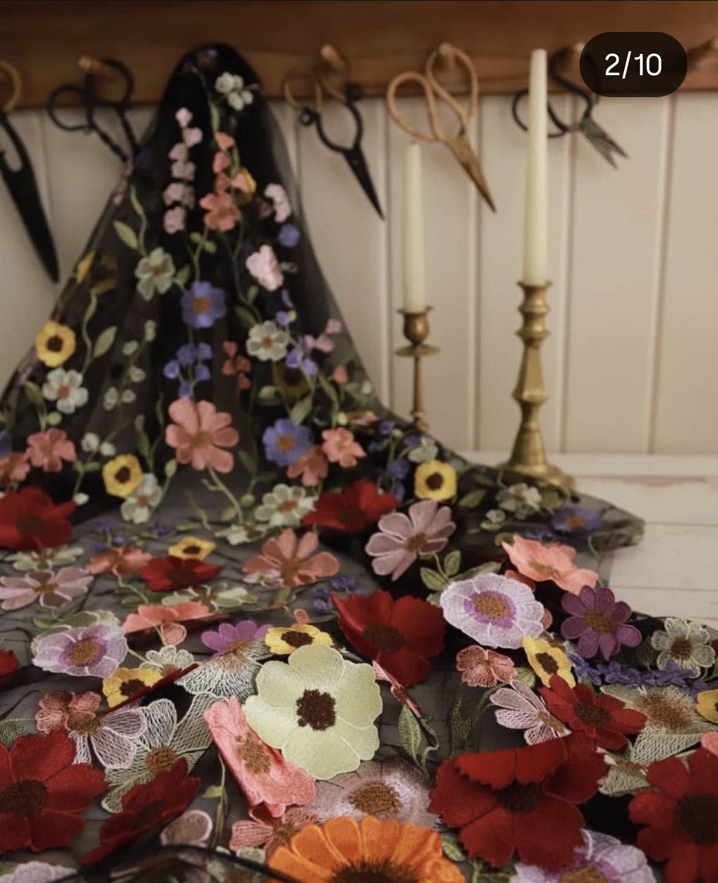 3 Boyutlu Dantel Siyah Zemin